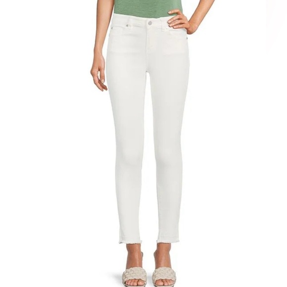 Vince Camuto Denim - Vince Camuto|White Ankle skinny Jeans/Crisp Finish with raw hem•••size 14,Beachy